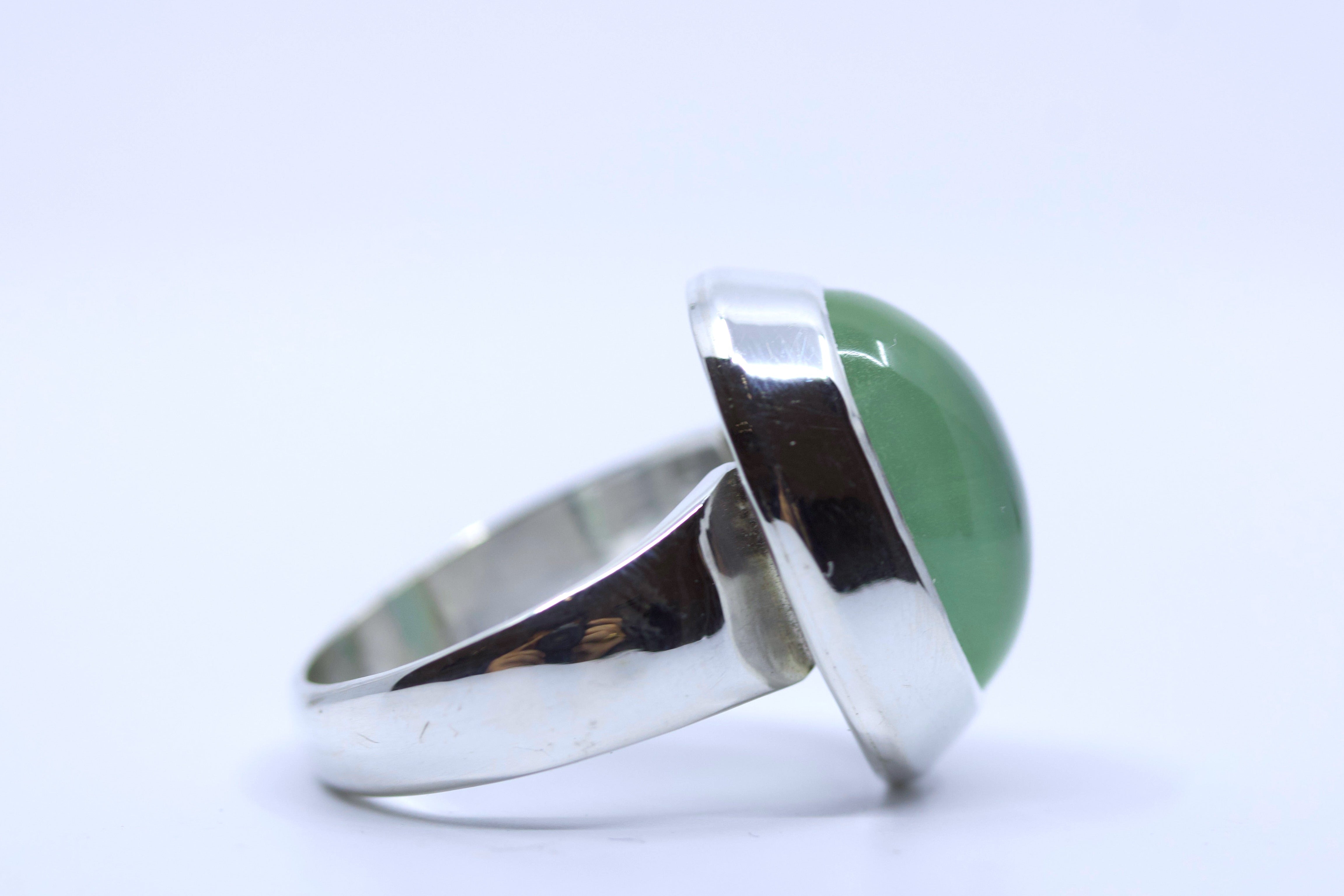HIMALAYA Sterling Silver Bezel Ring with Prehnite