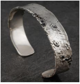 AL CANAL Cuff Bracelet with Black Spinel