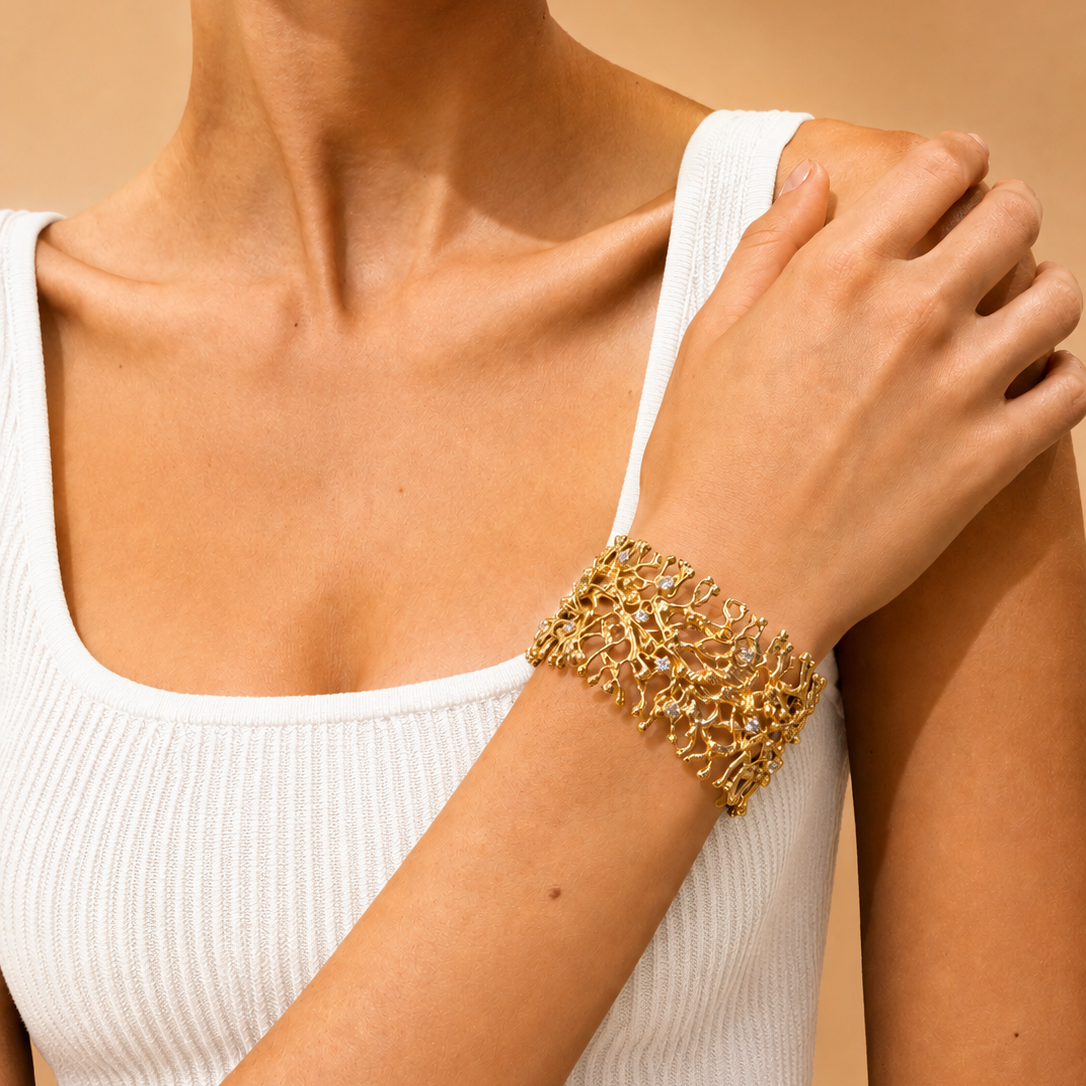NURAI Cuff Bracelet with Topaz